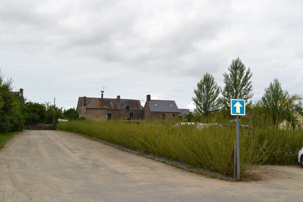 Hotel the Originals Le Mont Saint Michel Sud Les Quatre Salines 49/52