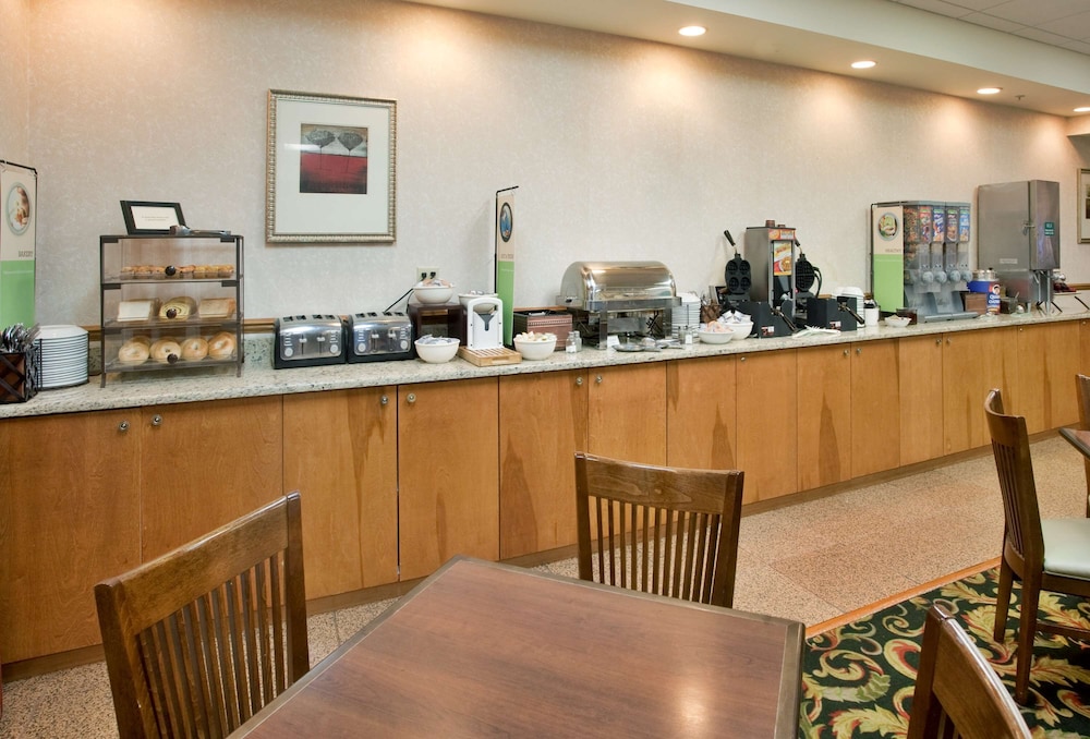 Garner Hotel Birch Run - Frankenmuth Area by IHG 41/58