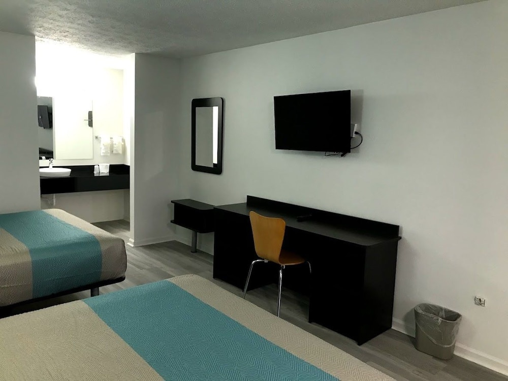 Motel6 Metropolis, IL 34/42