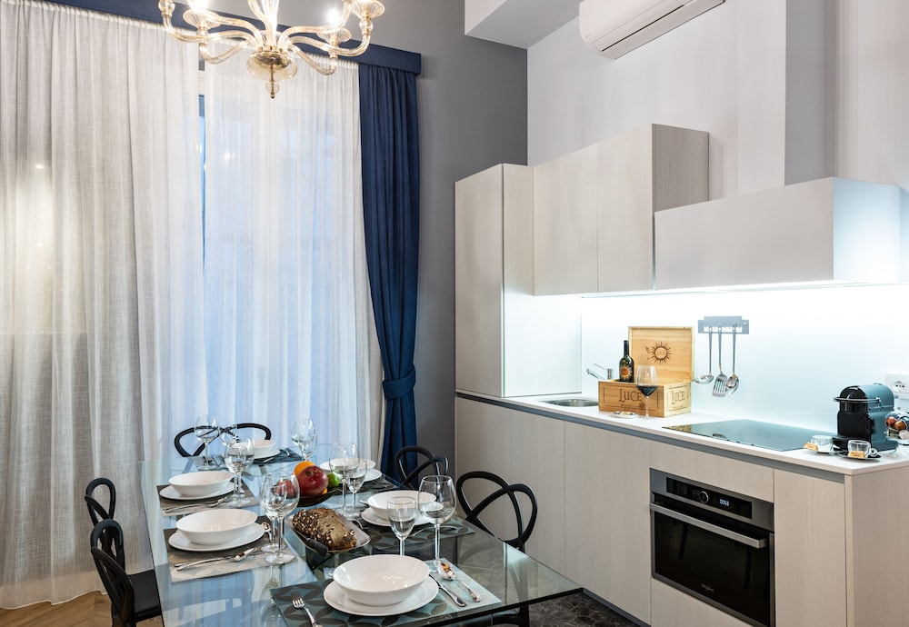 Kairos by Florence Art Apartments 62/74