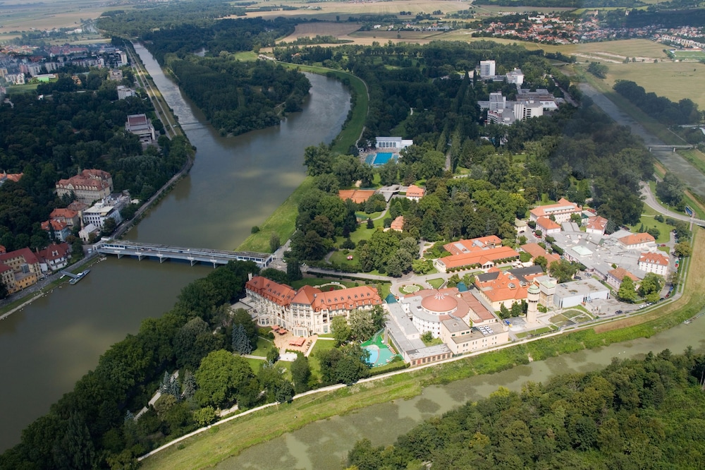 SPA HOTEL PRO PATRIA 26/29