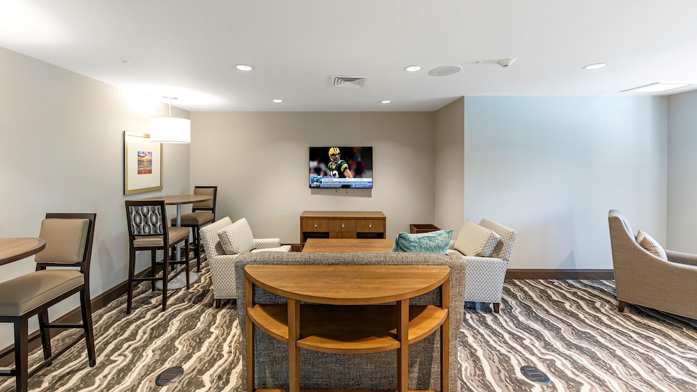 Staybridge Suites Naples Marco Island 55/75