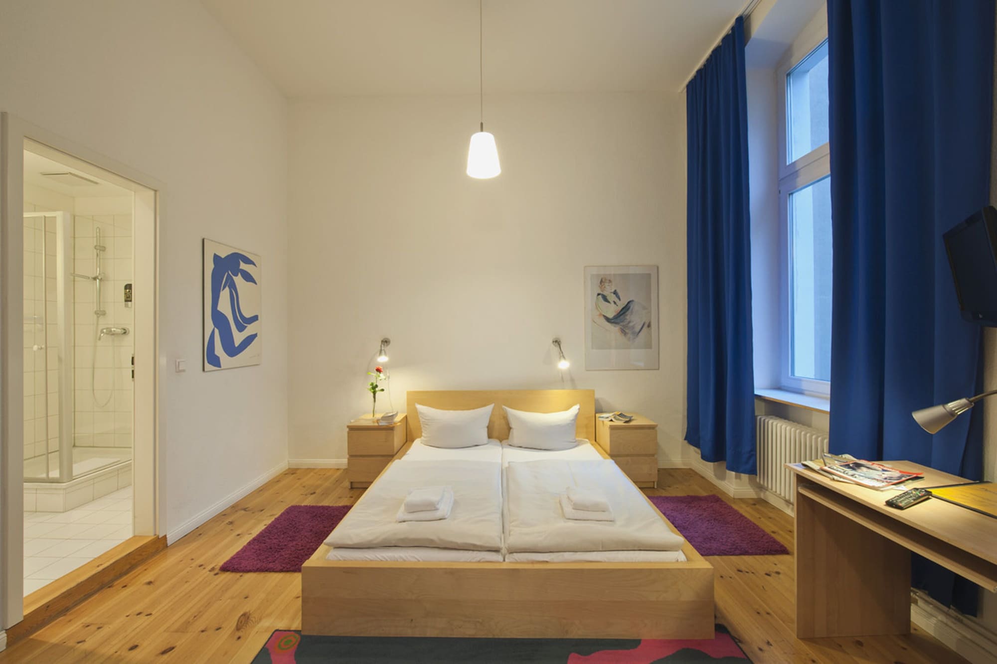 COMFORT, DOUBLE OR TWIN BED, PRIVATE BATHROOM