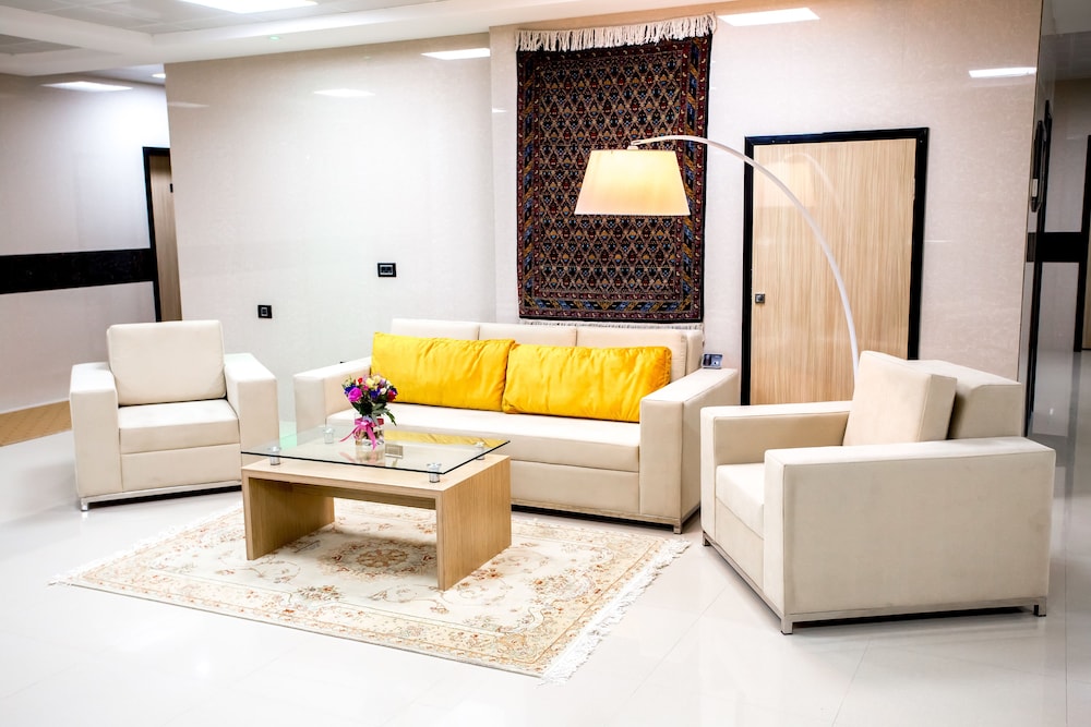 West Shine Hotel 37/48