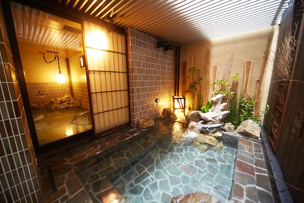 swimming pool spa