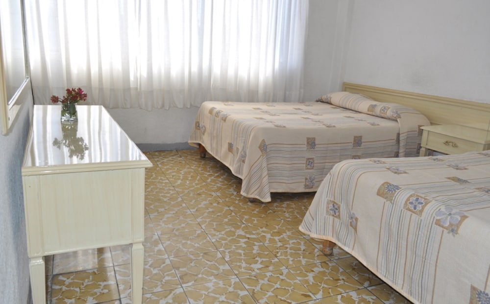 Hotel Viena 13/34