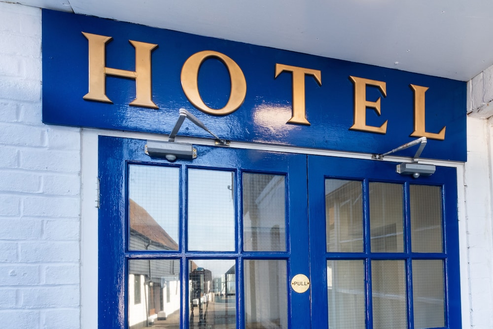The George Hotel 1/50