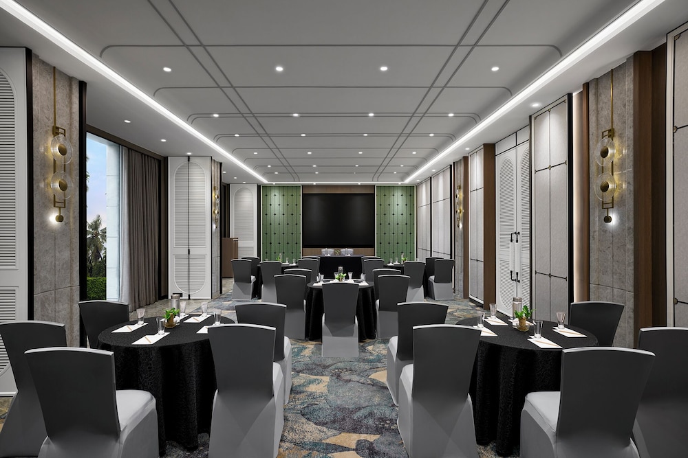 Radisson Mumbai Goregaon 72/75