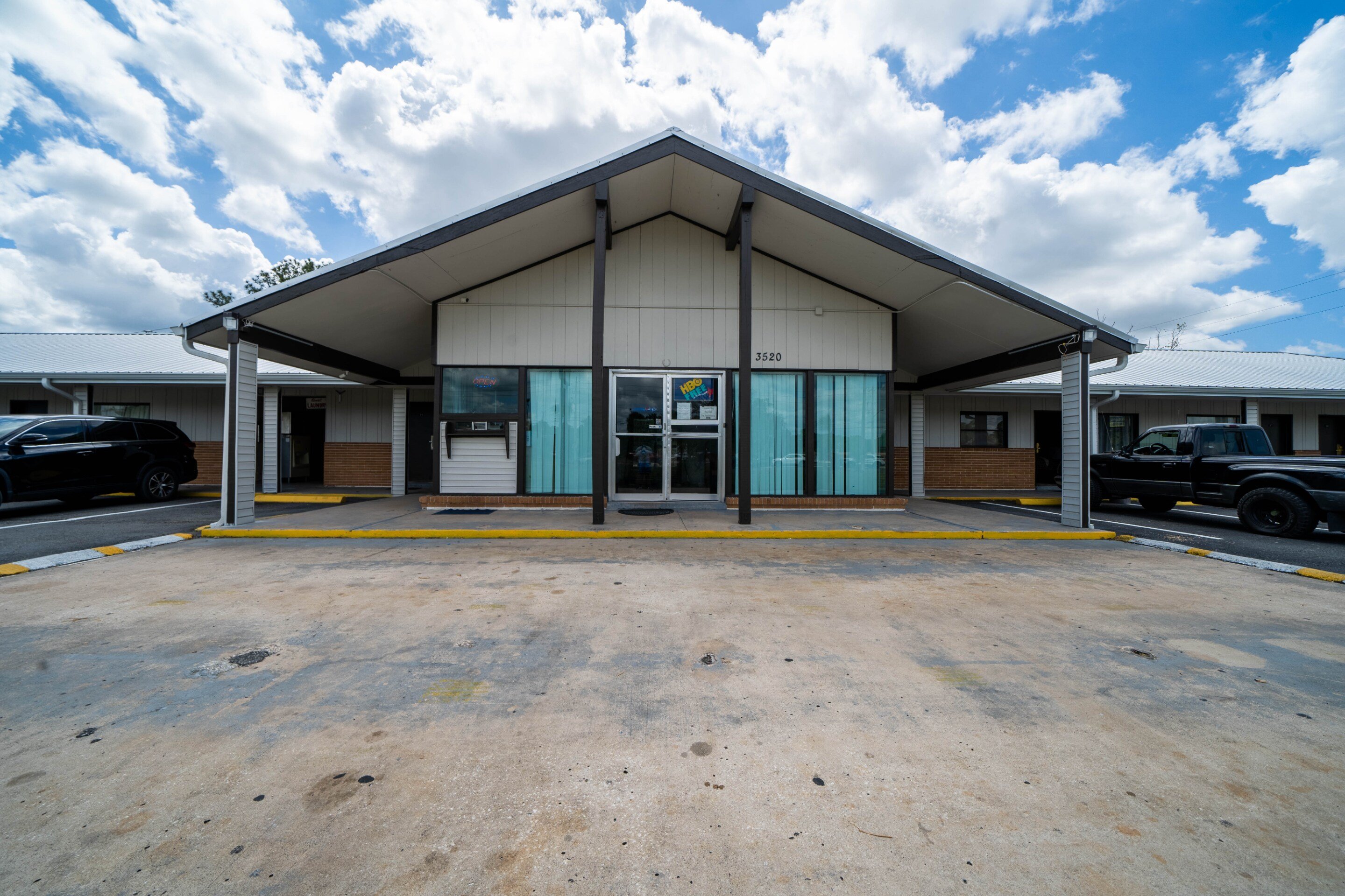 OYO Hotel Ocala FL I-75 14/14