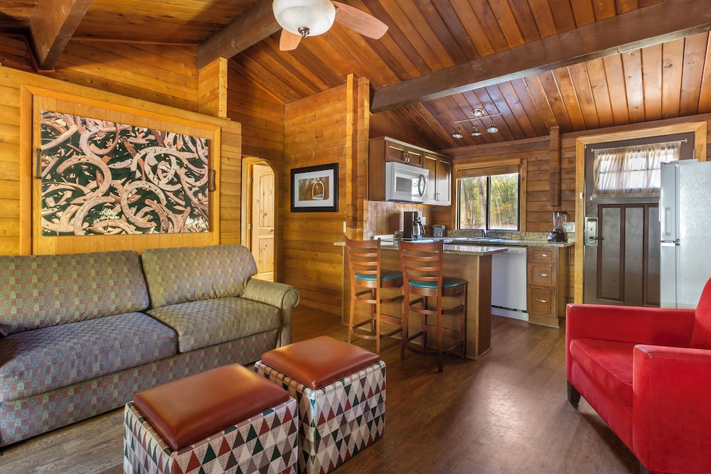 Kohls Ranch Lodge 33/57