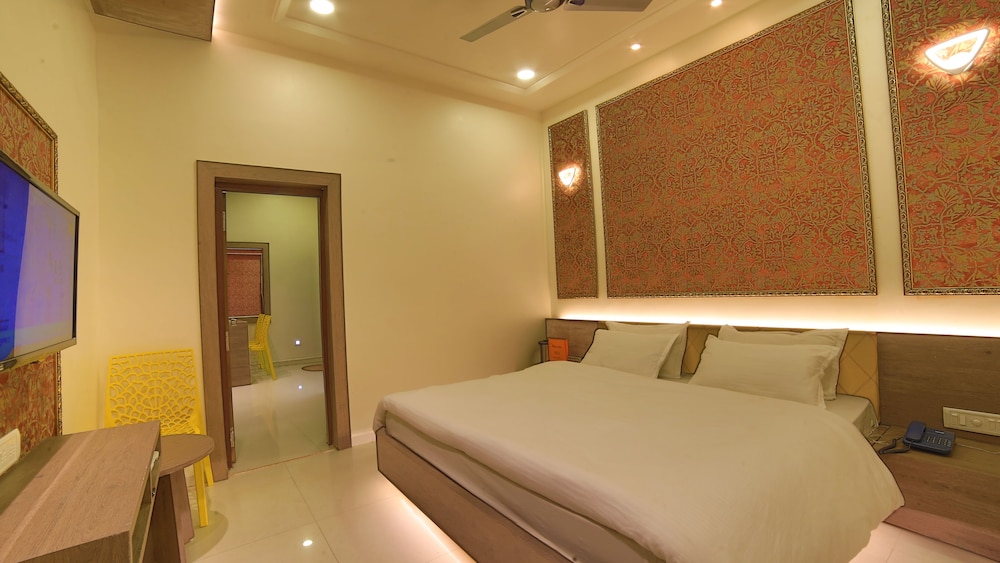Hotel Mamta Palace 8/25