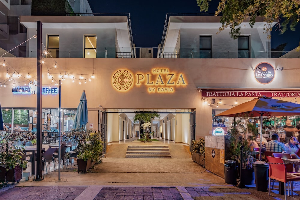 Hotel Plaza by Kavia 4/58