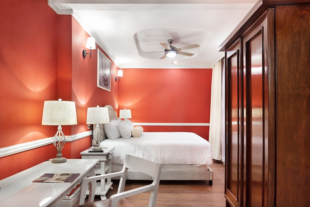 Heritage, Colonial, King Bed، Hotel La Perla 2/4