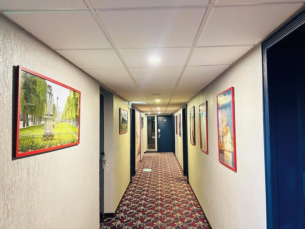 Hotel Le Paris 4/56