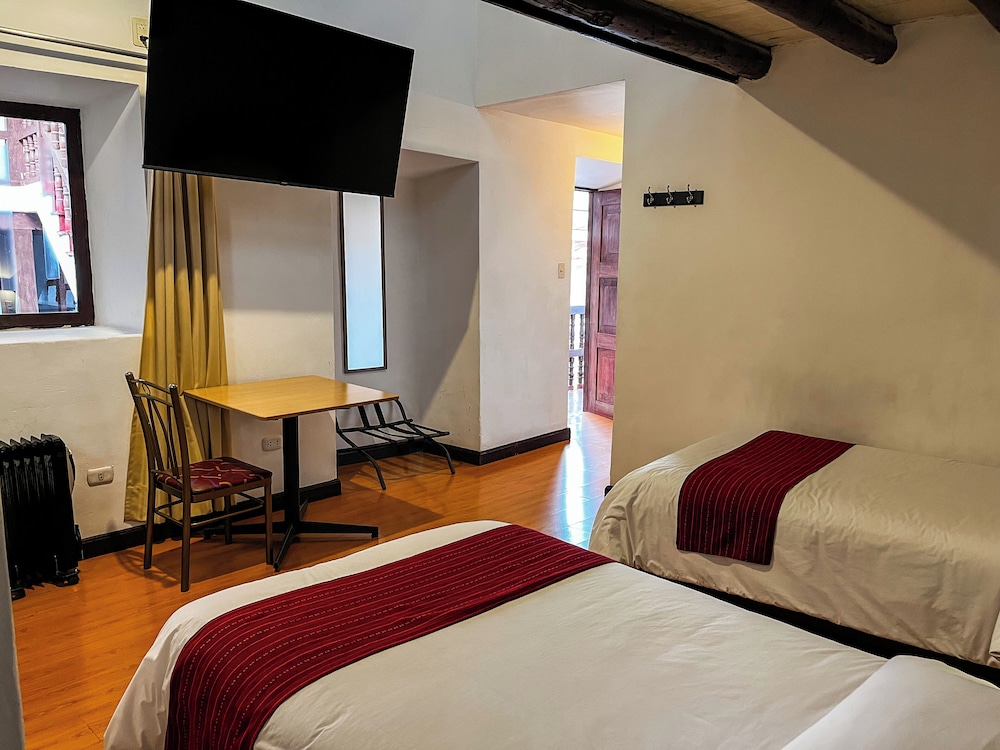 Cusco Plaza Saphi 32/75