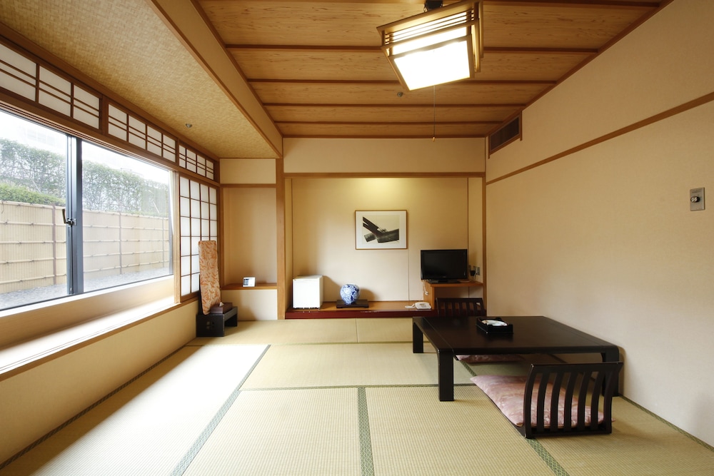 Hiroshima Garden Palace 33/41