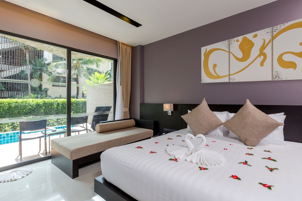 The Charm Resort Phuket 10/50