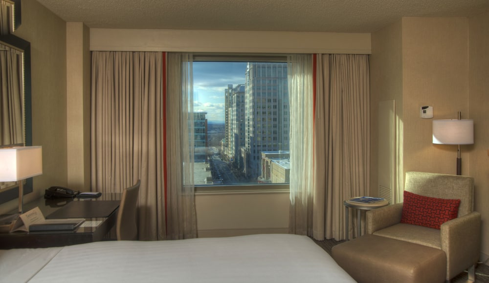 Hyatt Regency Reston 37/83