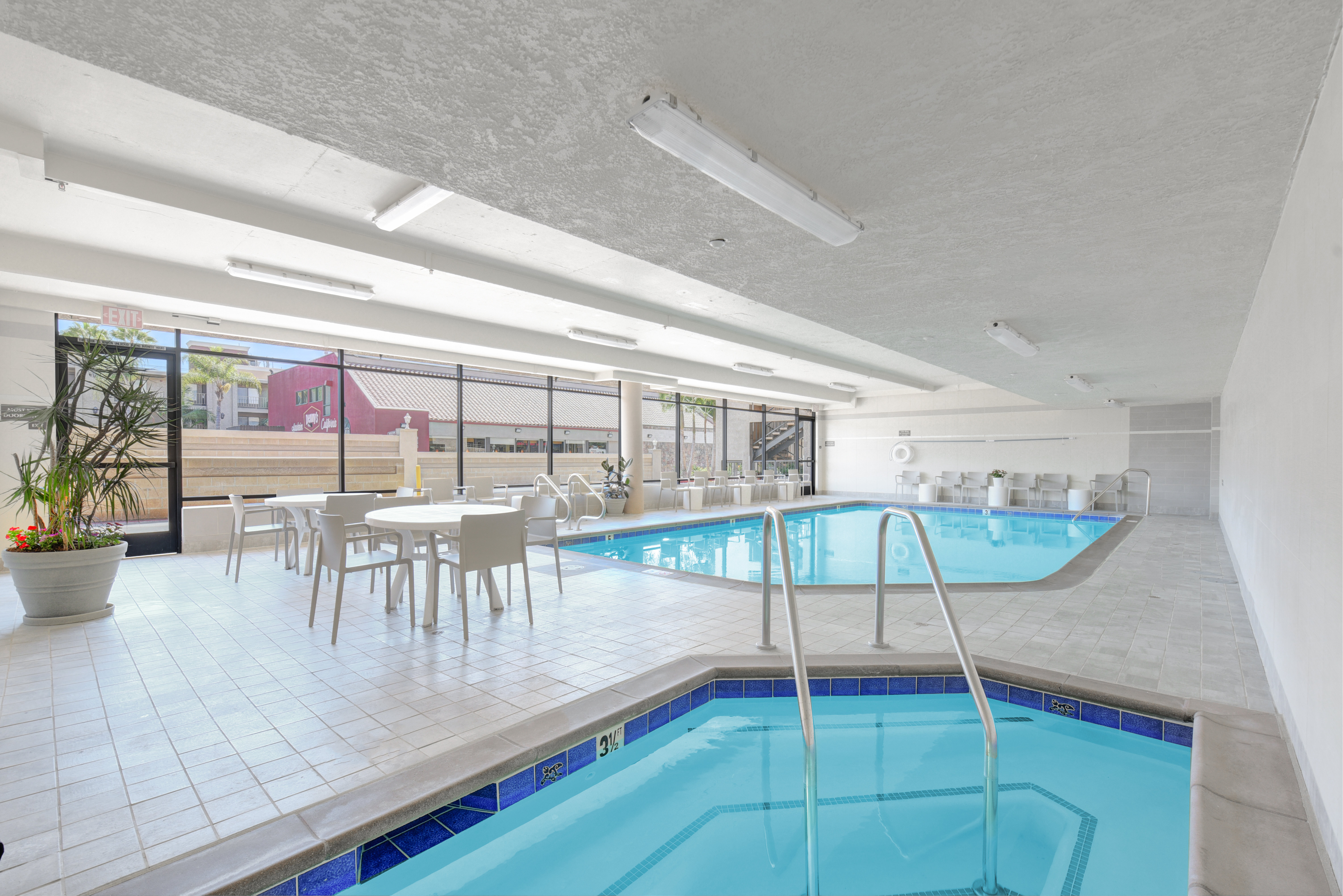 Anaheim Desert Inn and Suites 10/14