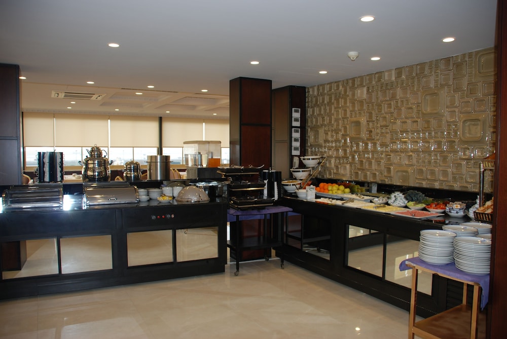 Fuar Hotel 42/50
