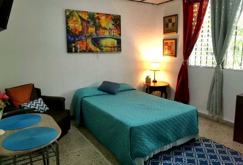 Alojamiento El Salvador Guest House 9/50
