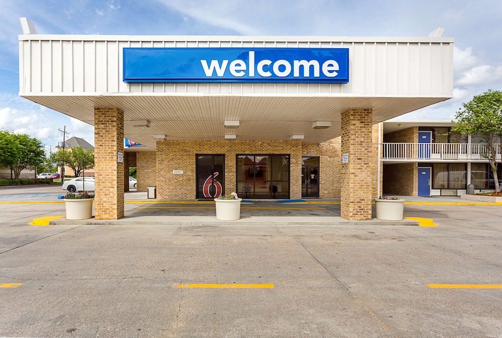 Motel6 Baton Rouge La Southeast 38/49