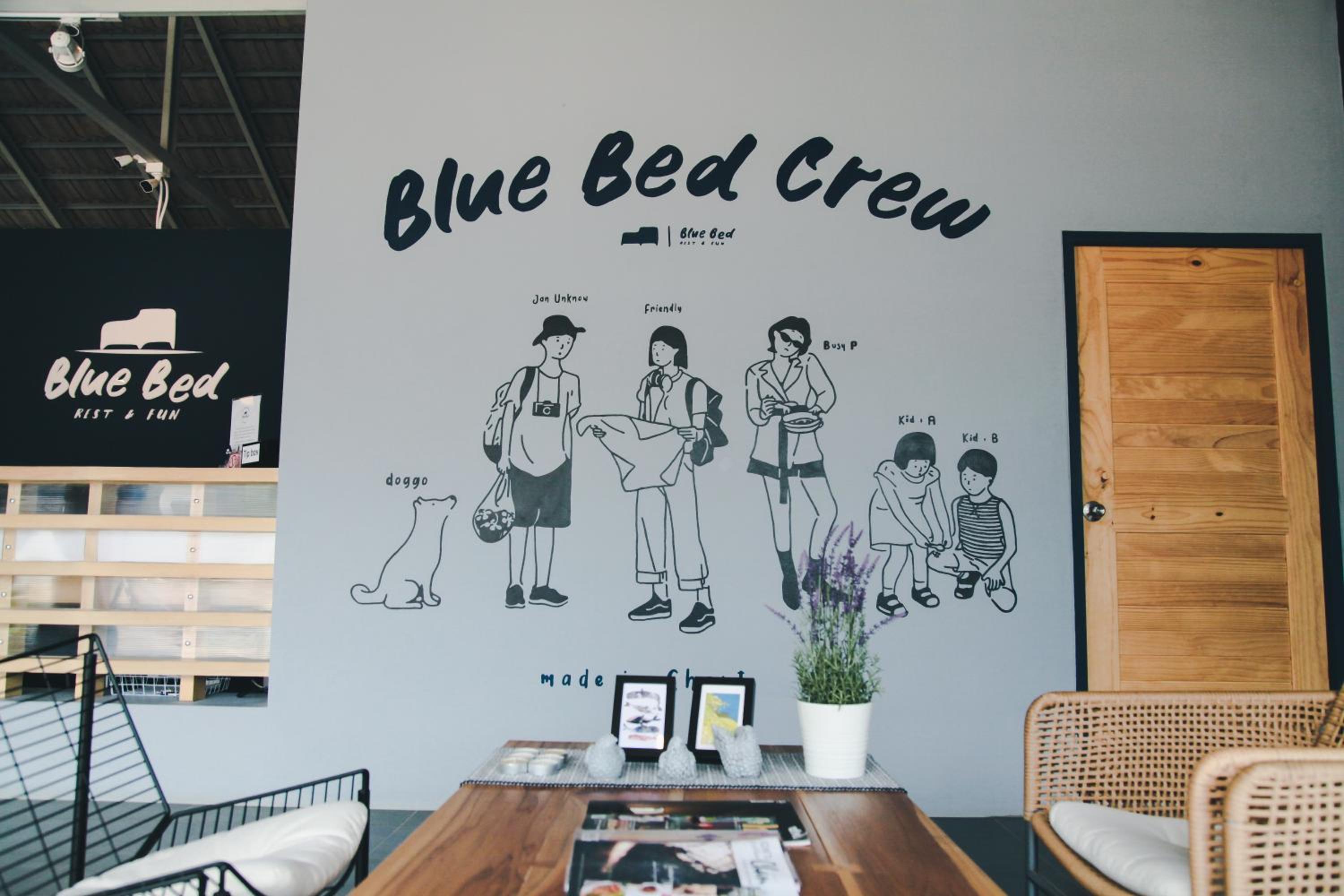 Blue Bed Hotel 8/48