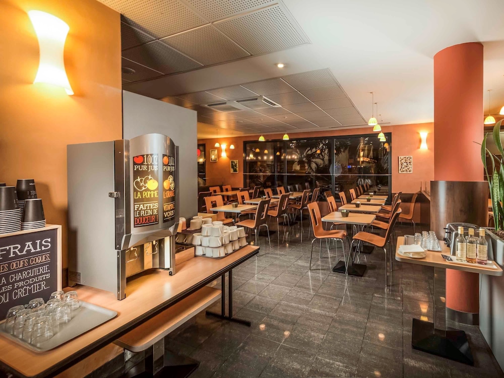 restaurant-cafeteria