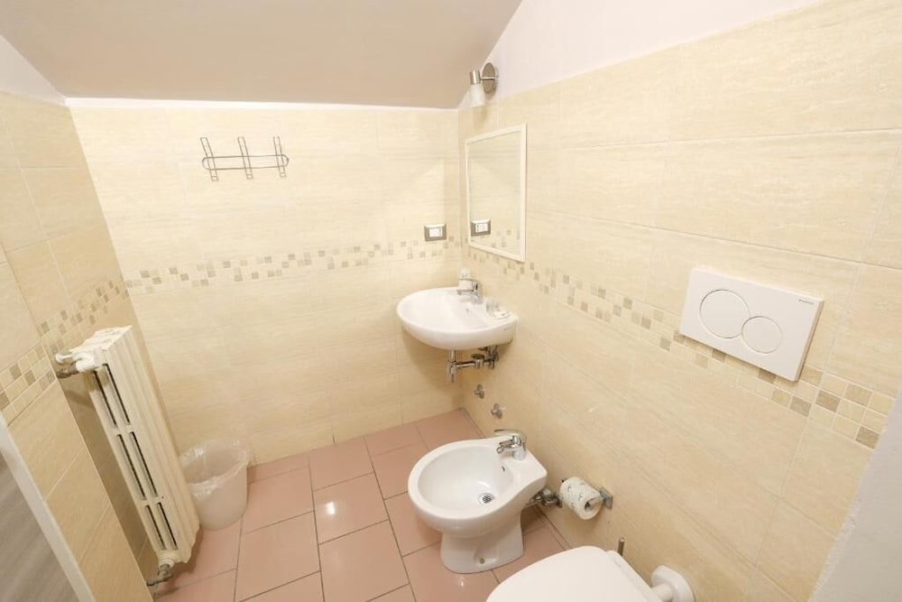Milan Hostel 32/35
