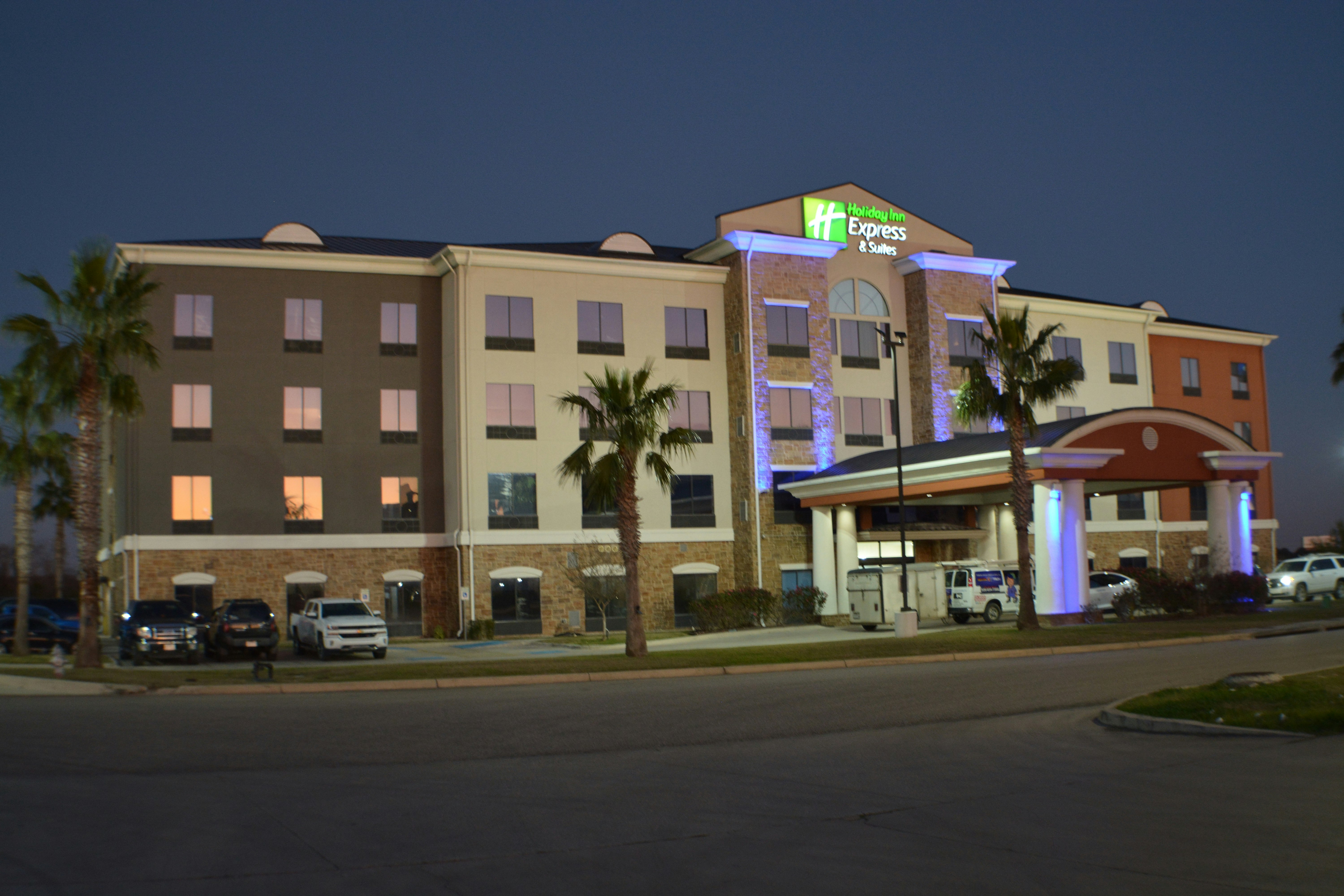 Holiday Inn Express Hotel & Suites Seguin 2/49