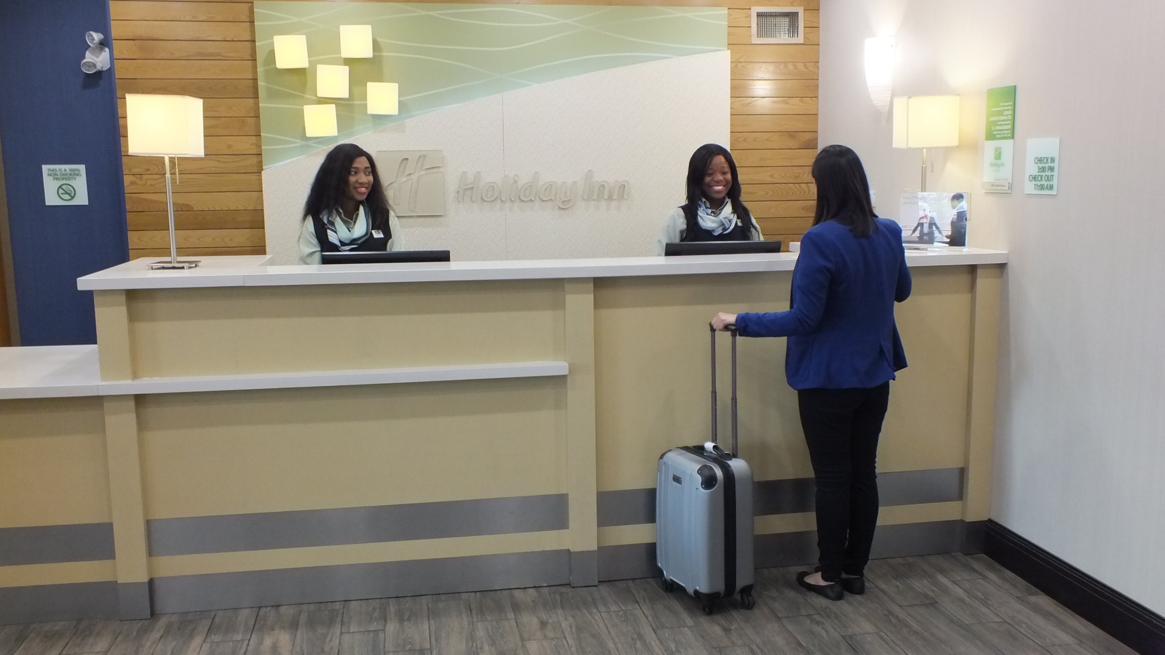 Holiday Inn Suites Regina 8/62