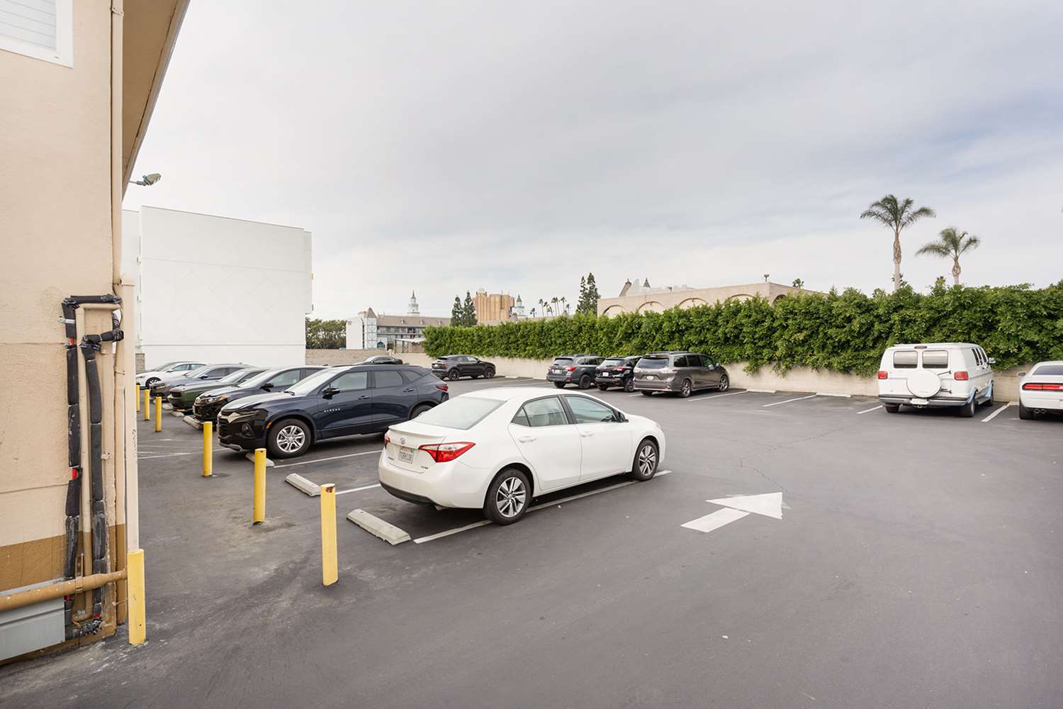 Americas Best Value Inn & Suites Anaheim Convention Center 21/27