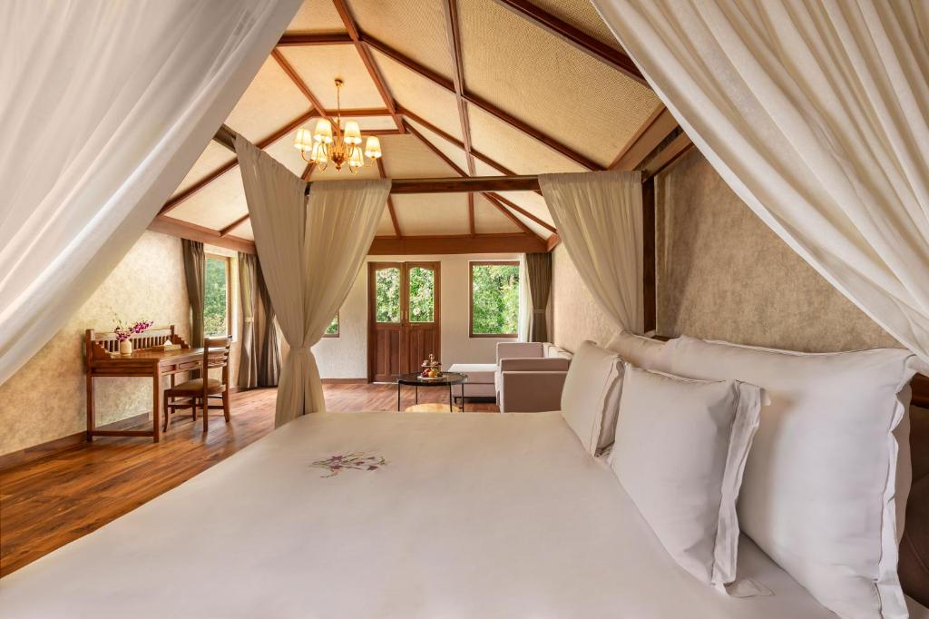 Tiger, Luxury, Cottage, Private Garden