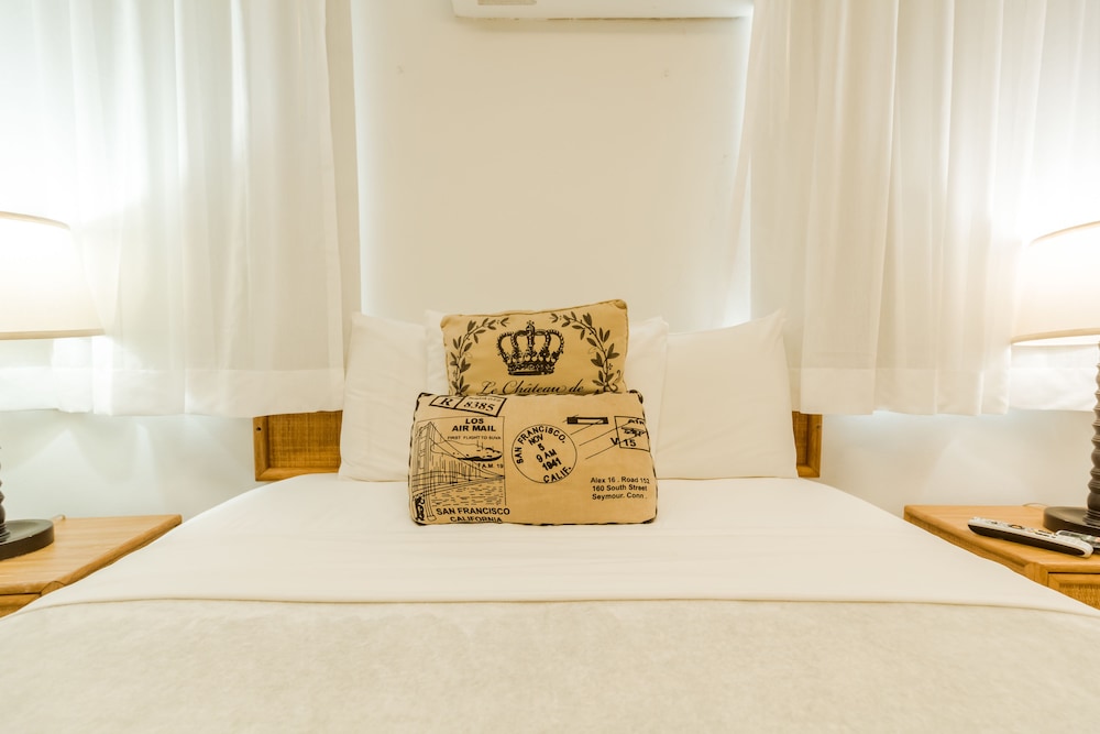 Sandy Beach Hotel 17/57