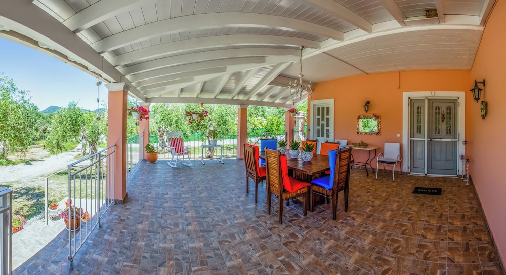 Villazia Exclusive Estate 19/27