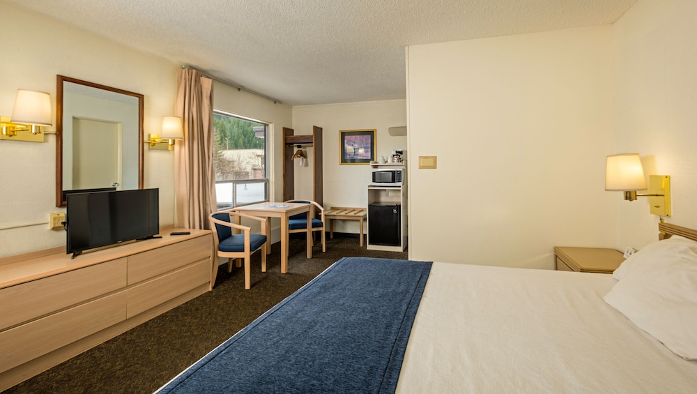 Stardust Motel Wallace 30/65