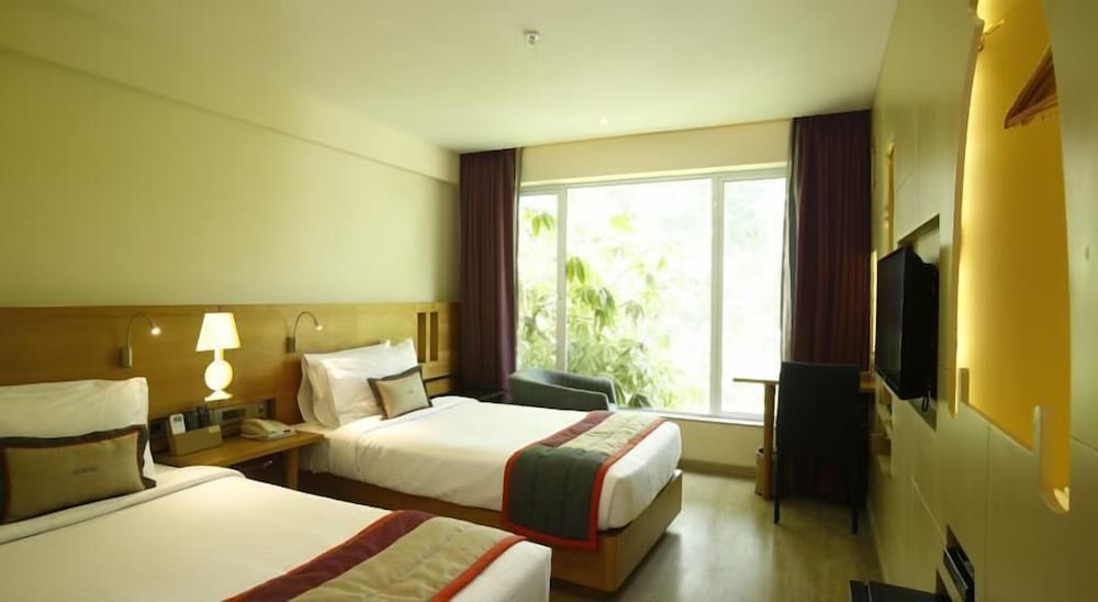 Aureole Hotel Mumbai 6/20