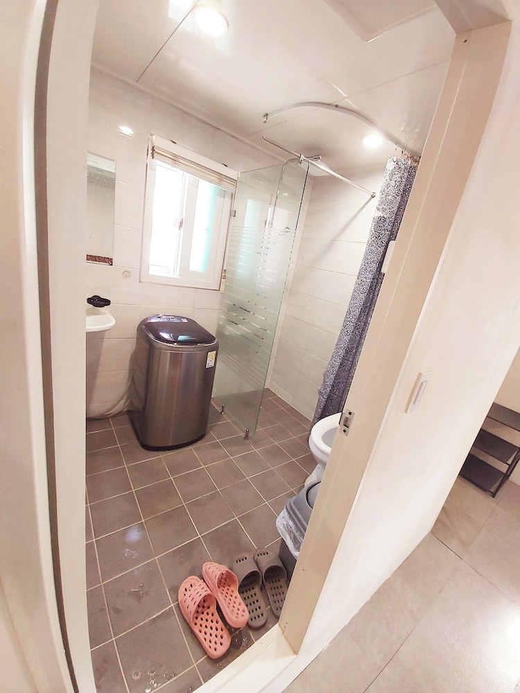 Blueboat Hostel Myeongdong 40/40