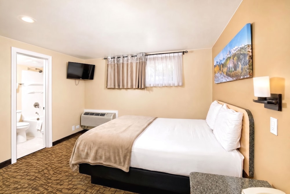 Glenwood Springs Inn 24/62