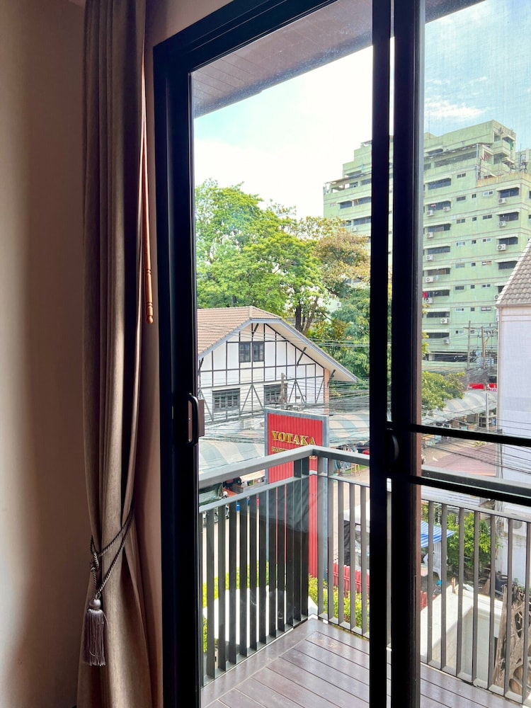 Yotaka Bangkok Hotel 40/49