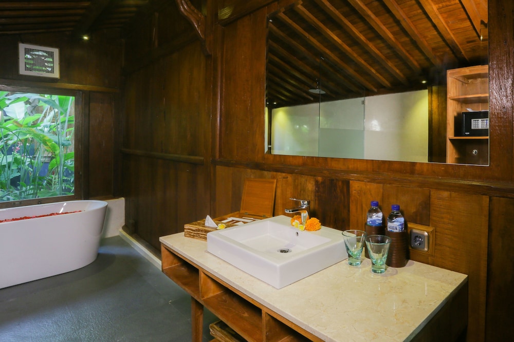 Ubud Valley Boutique Resort 50/64