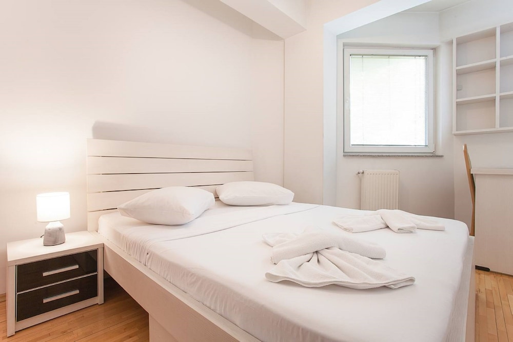Urban Serviced Apartments 16/50