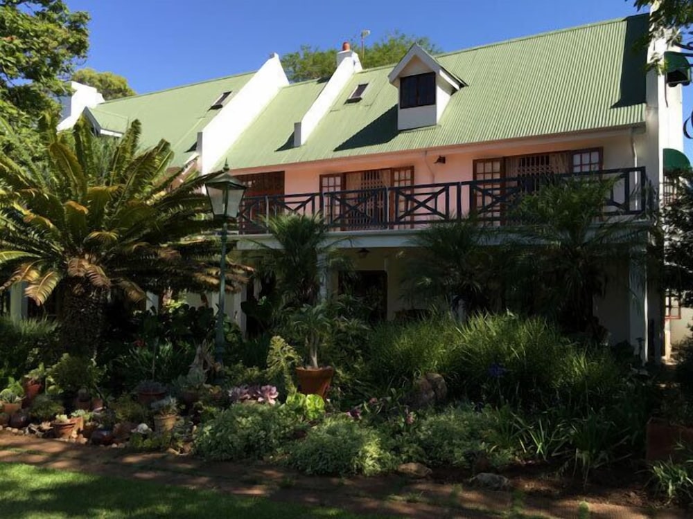Cuckoo's Nest Guest House 35/41