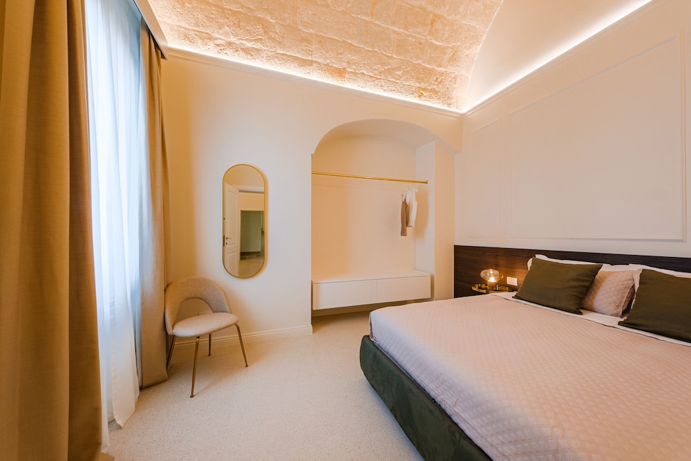 Palazzo Clemente 9/50