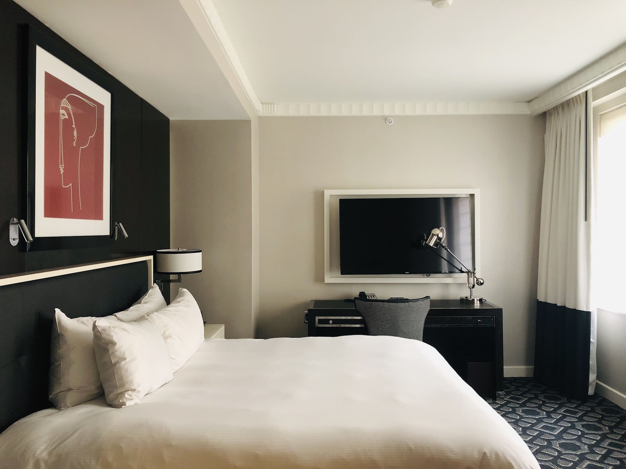 SUPERIOR, KING BED