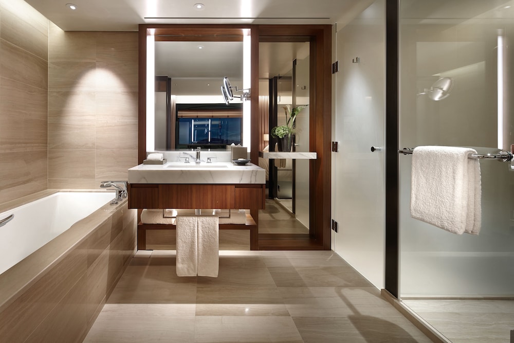 Business, Deluxe, Executive, Twin Beds, Outdoor Pool, Executive Lounge Access
