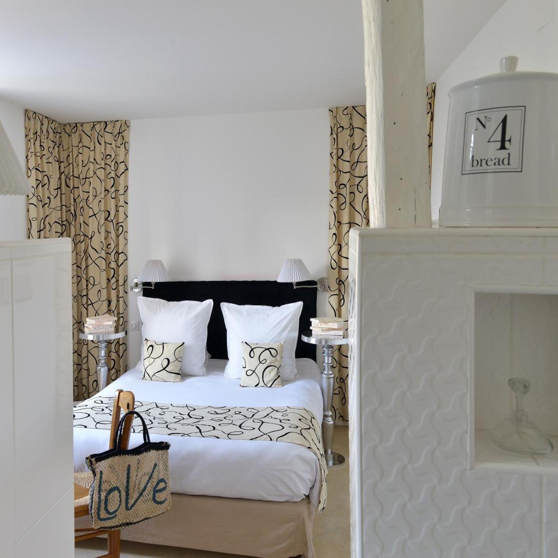 HOTEL LES 3 ROIS 9/50