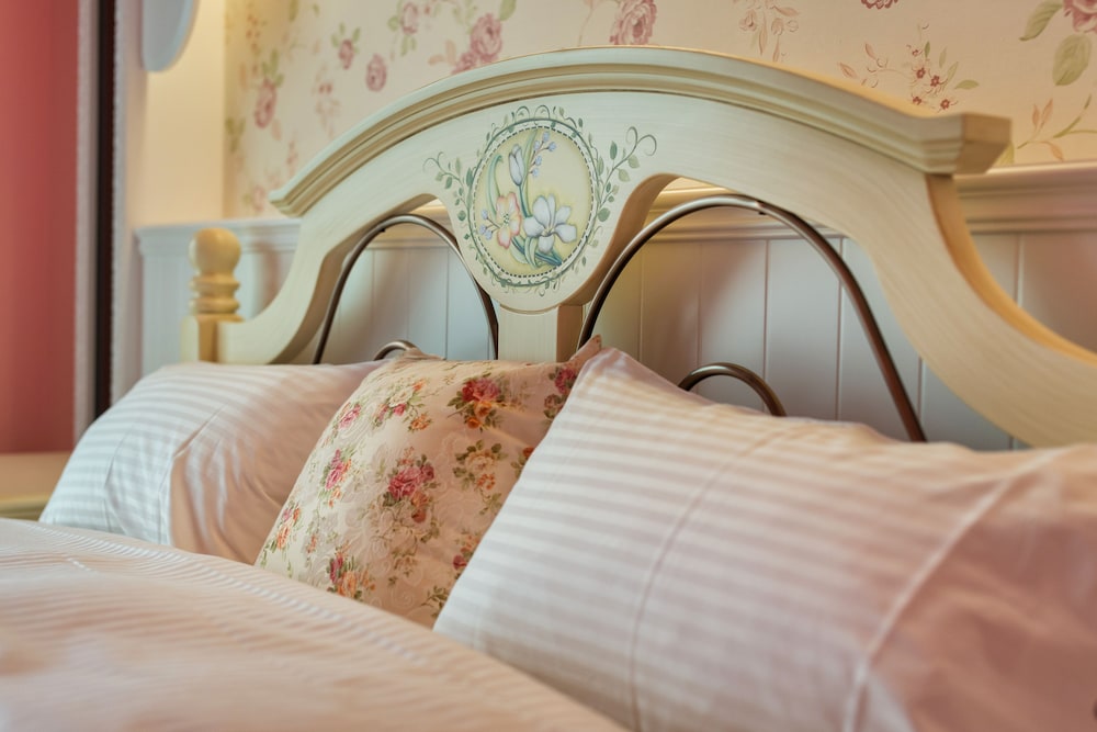Ediman Bed And Breakfast 18/27