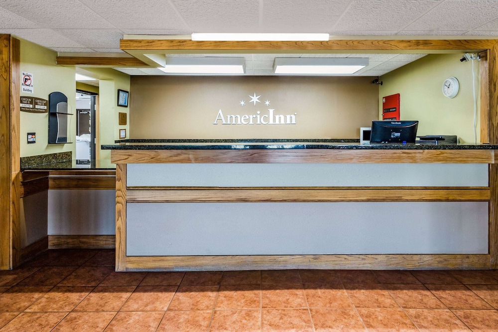 Americinn By Wyndham Blue Earth 2/23