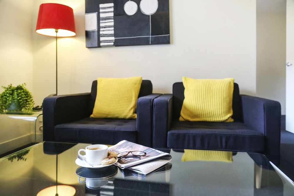 PLUM SERVICED APARTMENTS CARLTON 30/40